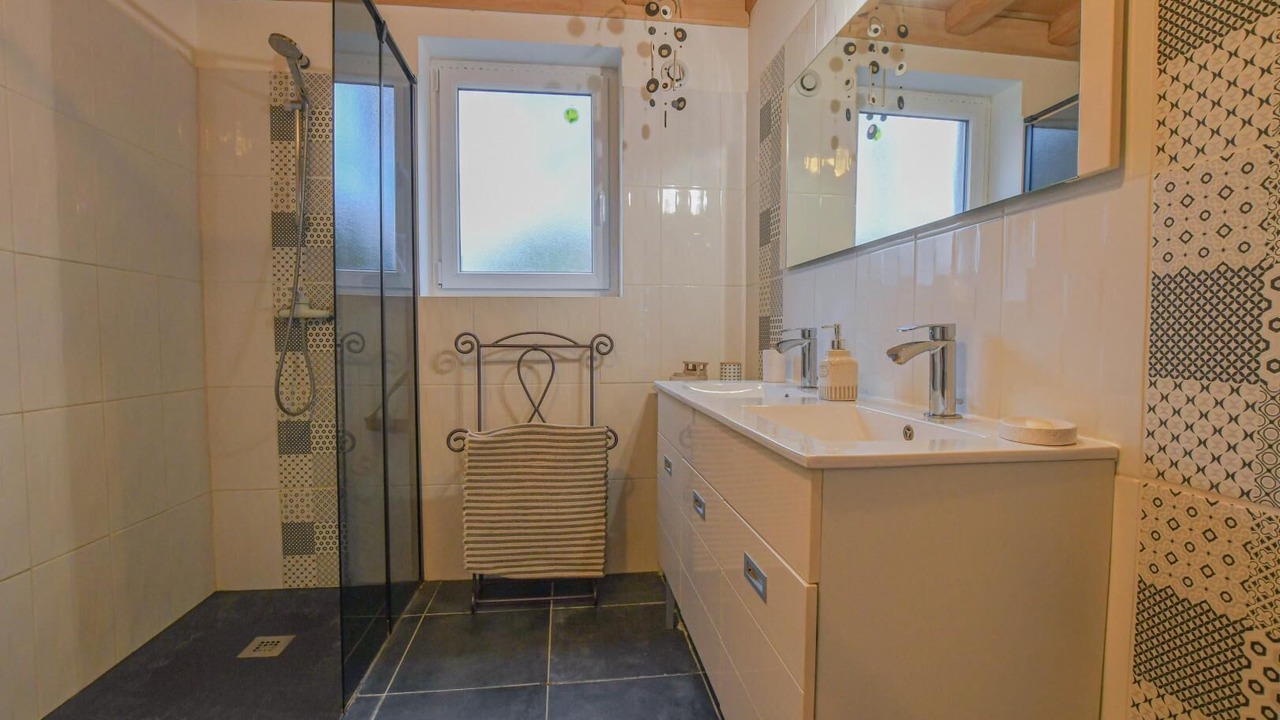 Photo of Bathroom in Courteranges