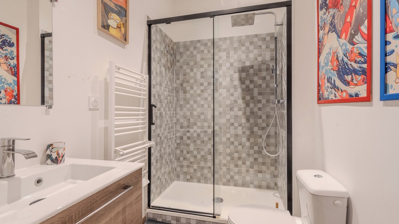 Photo of Bathroom in Le Mans