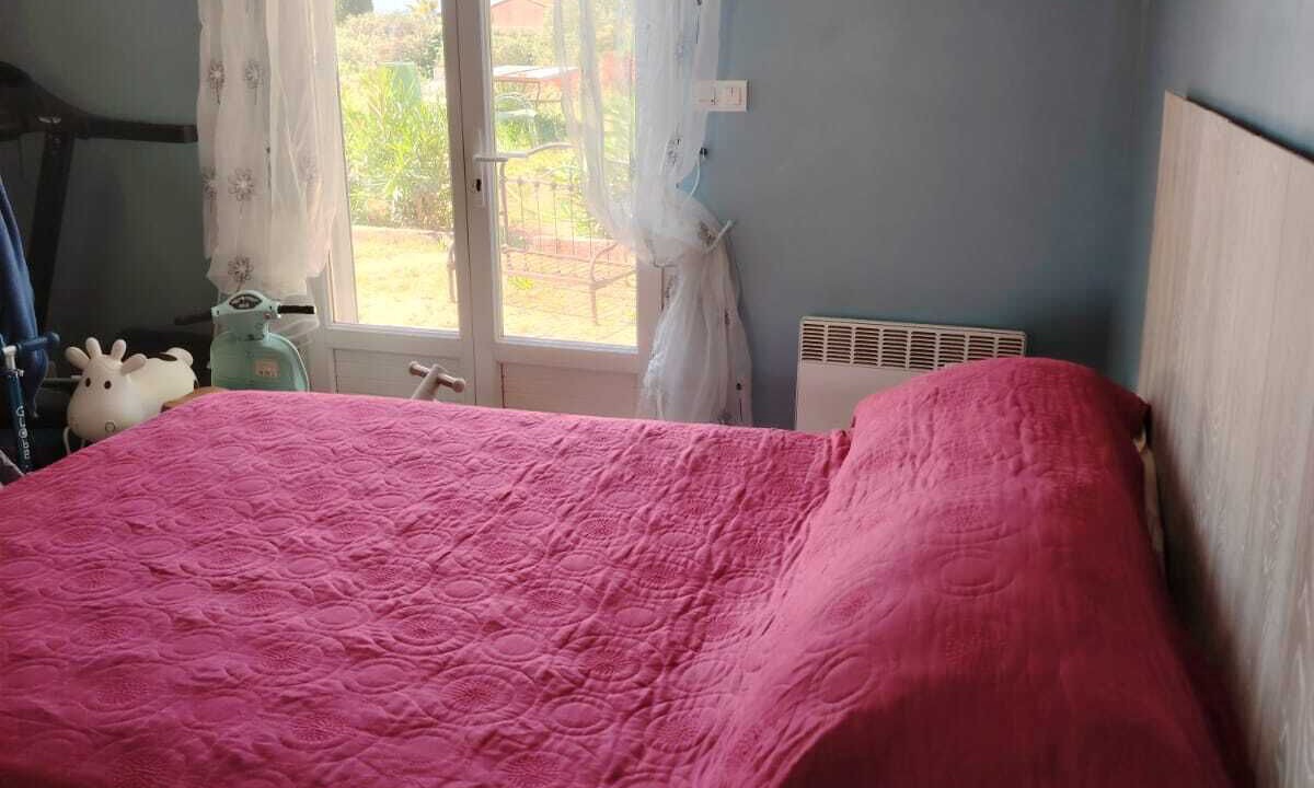 Photo of Bedroom in Cuers