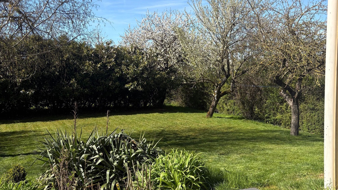 Photo of Outdoor in Ville-sur-Yron