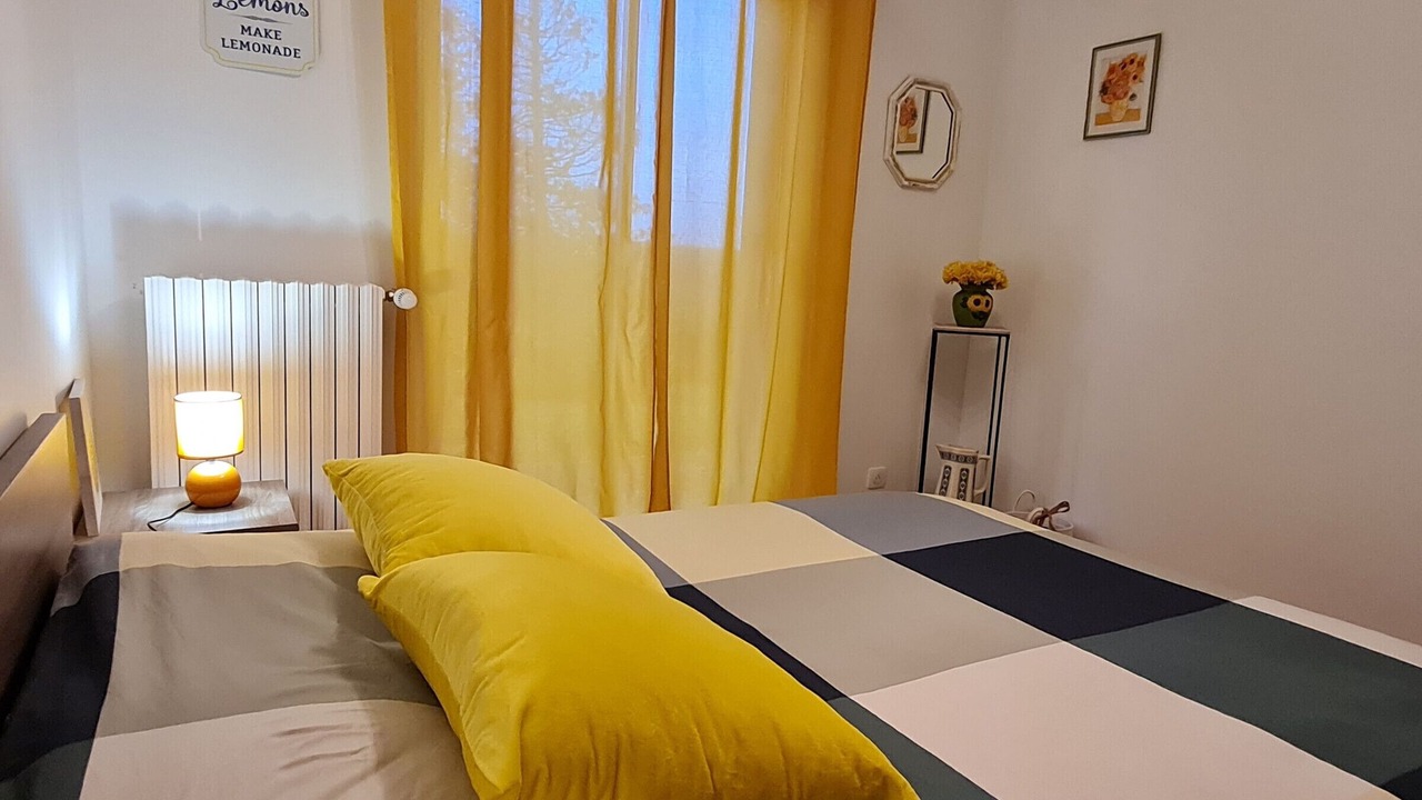 Photo of Bedroom in Ville-sur-Yron
