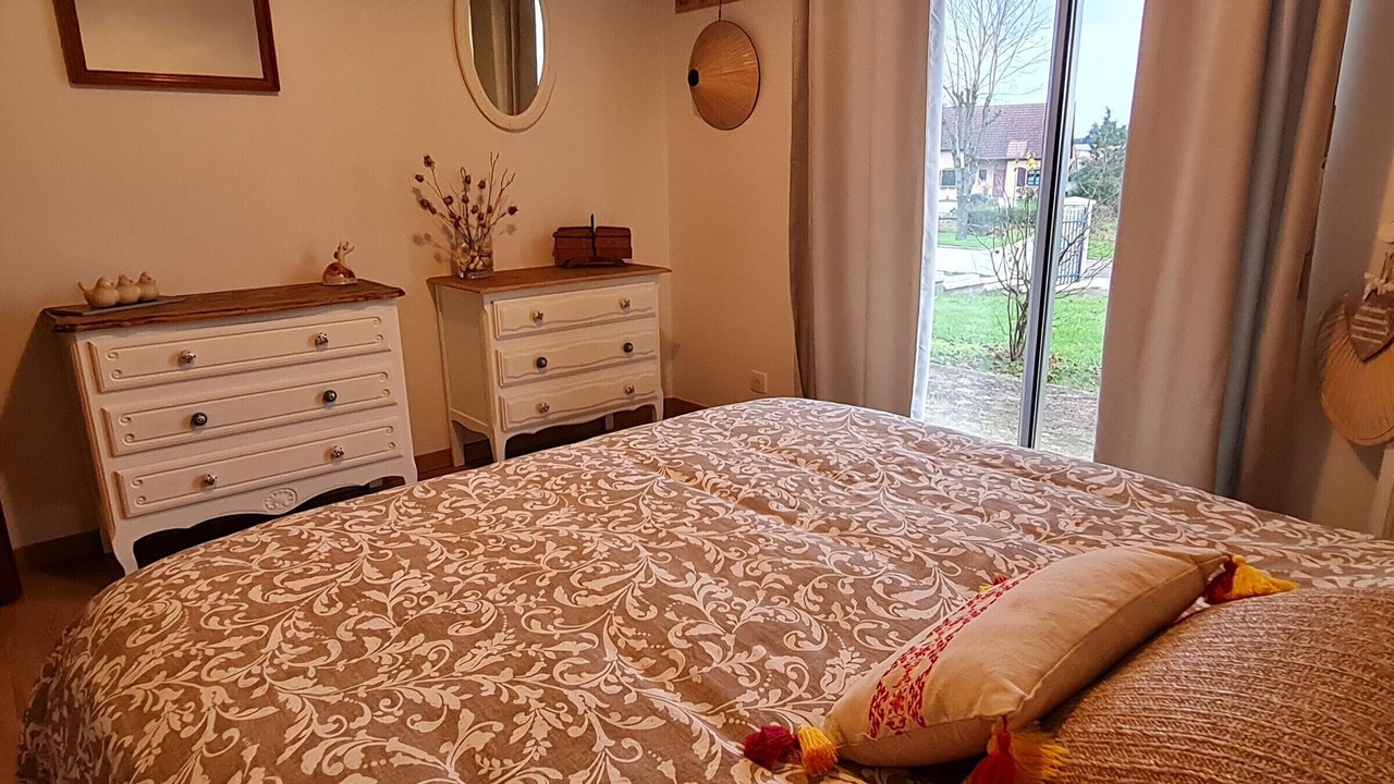 Photo of Bedroom in Ville-sur-Yron
