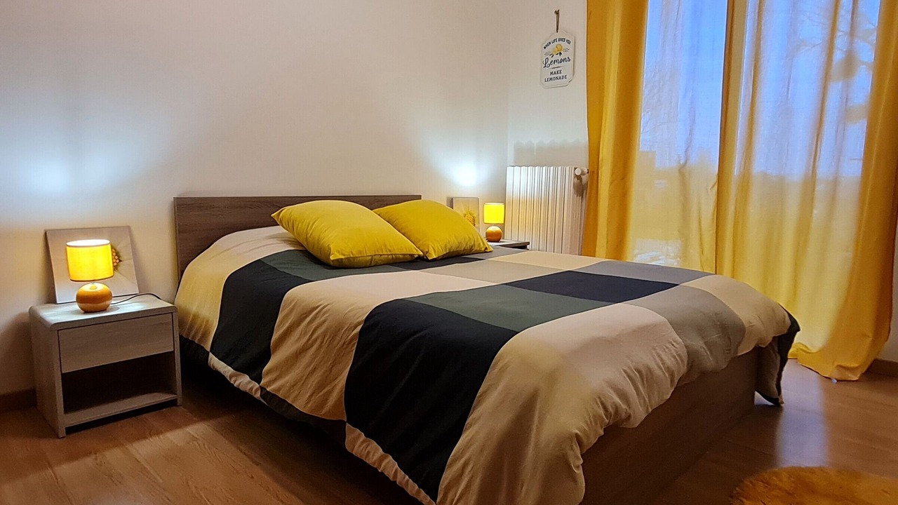 Photo of Bedroom in Ville-sur-Yron