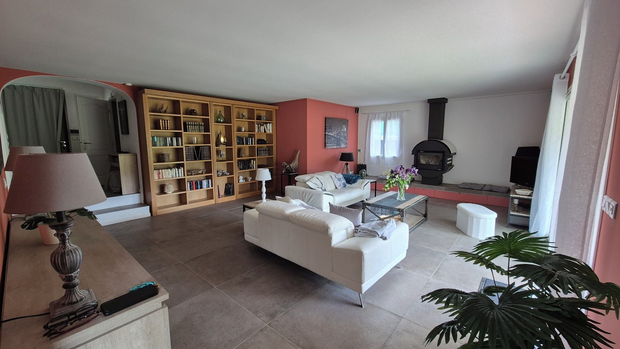 Photo of Livingroom in Seranon