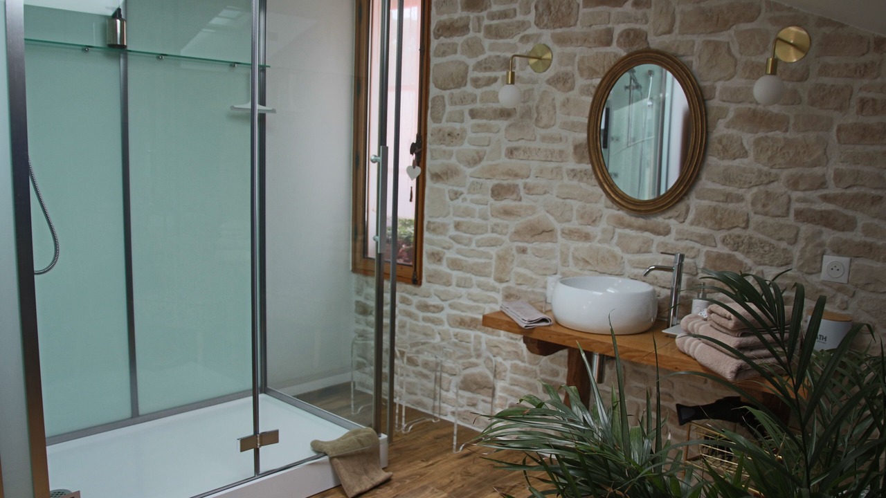 Photo of Bathroom in Bouy