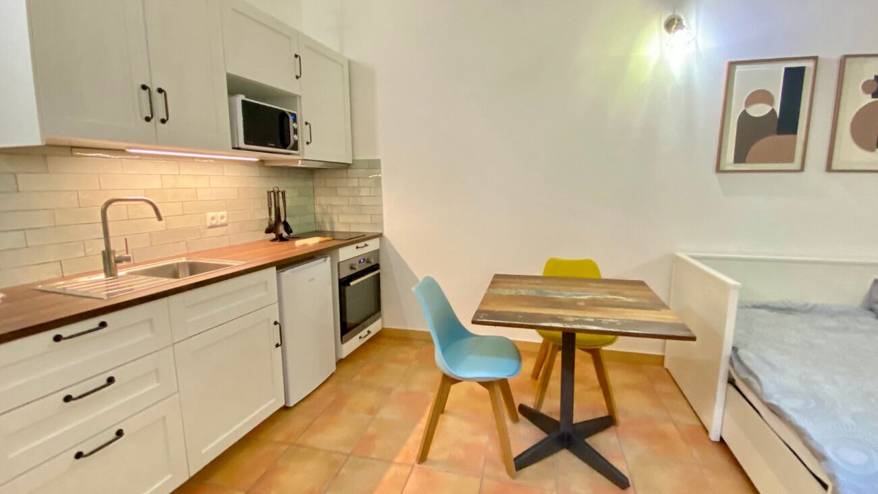 Photo of Bedroom in Nimes City Centre