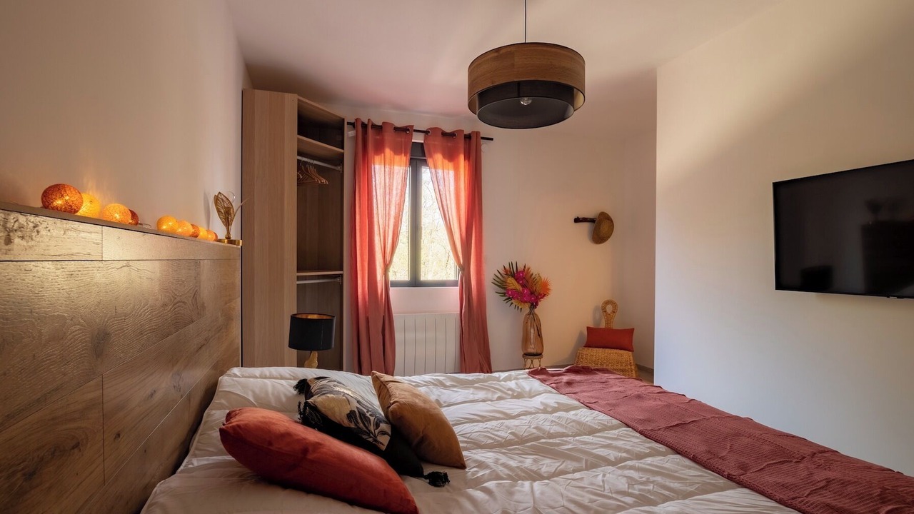 Photo of Bedroom in Isles-sur-Suippe