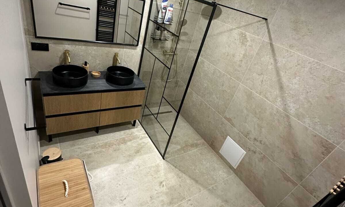 Photo of Bathroom in Chalons-en-Champagne