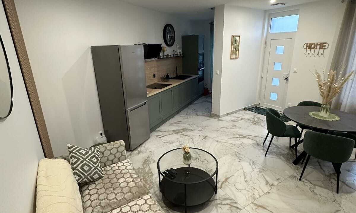 Photo of Livingroom in Chalons-en-Champagne