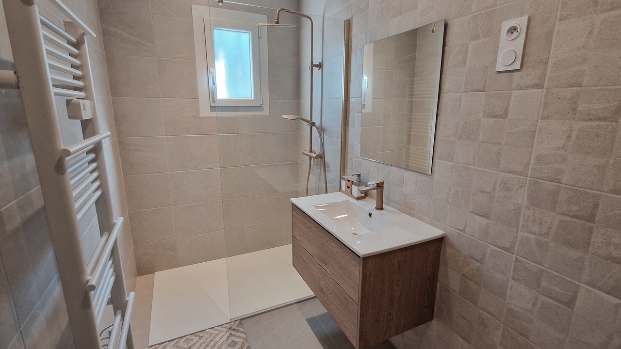 Photo of Bathroom in Saint-Gervasy