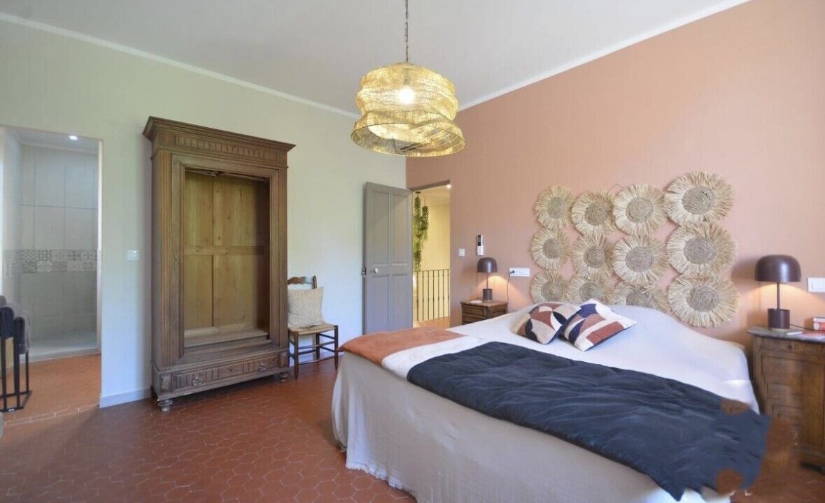 Photo of Bedroom in Loriol-du-Comtat