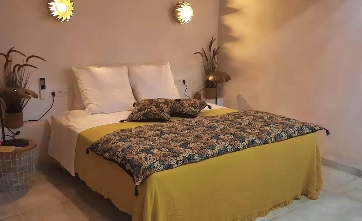 Photo of Bedroom in Loriol-du-Comtat
