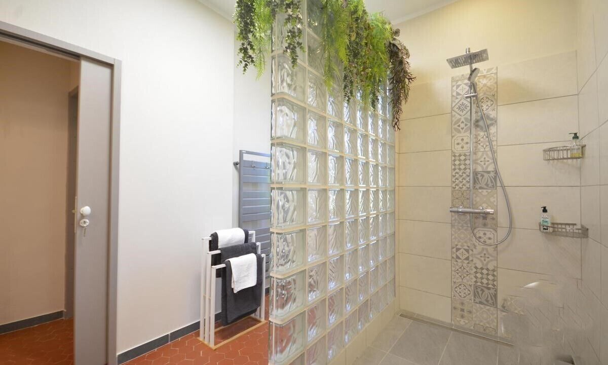 Photo of Bathroom in Loriol-du-Comtat