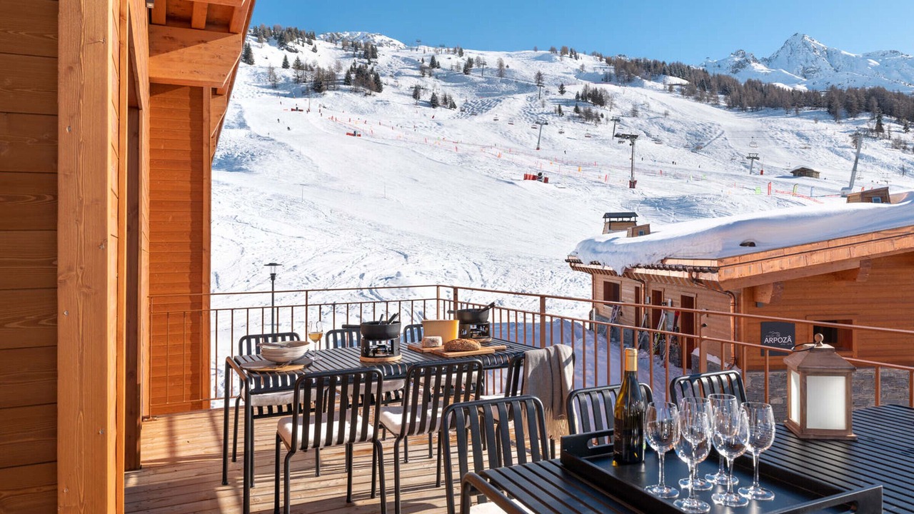 Photo of Outdoor in Arc-1800
