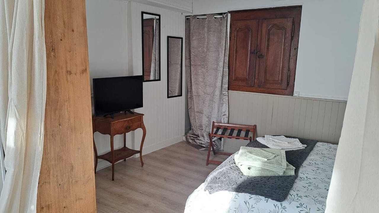 Photo of Bedroom in Forges-les-Bains
