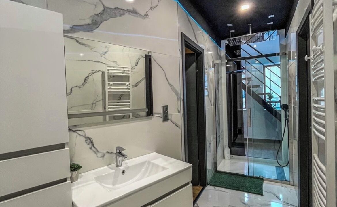 Photo of Bathroom in Baccarat