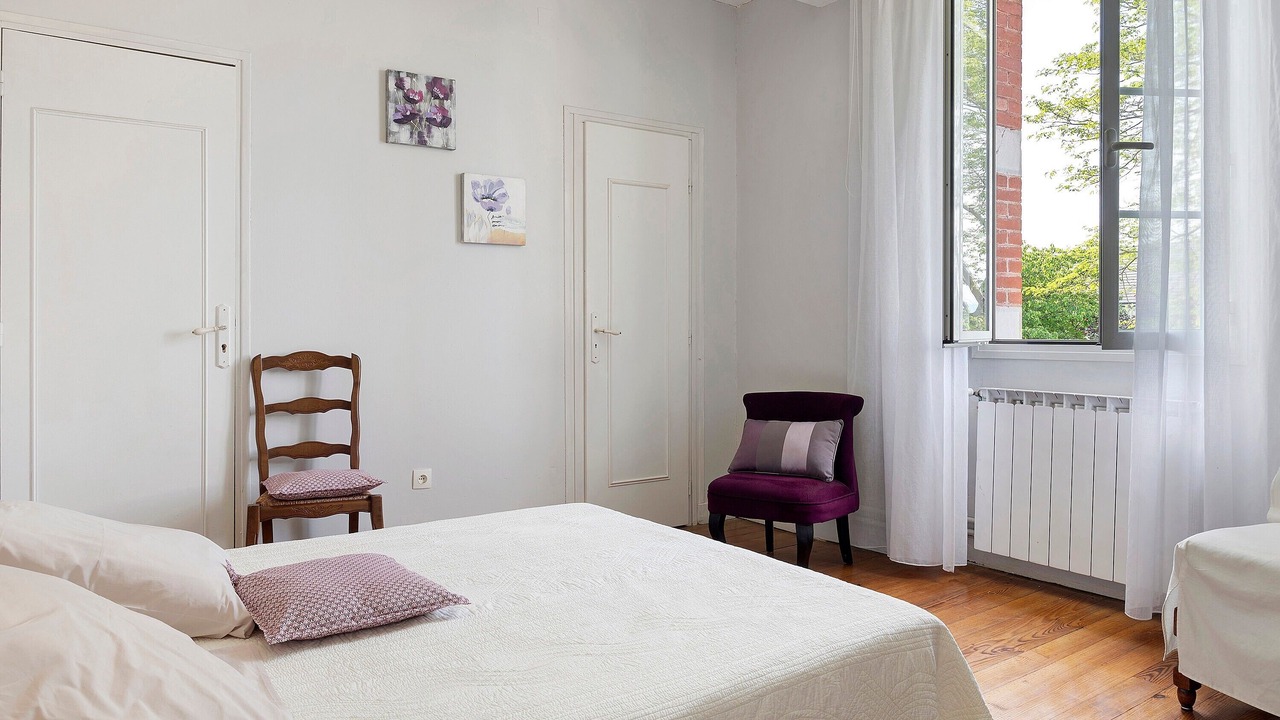 Photo of Bedroom in Pontiacq-Viellepinte