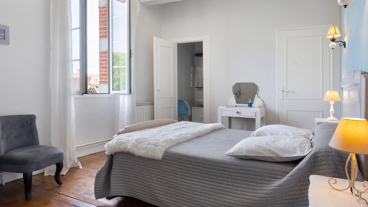 Photo of Bedroom in Pontiacq-Viellepinte