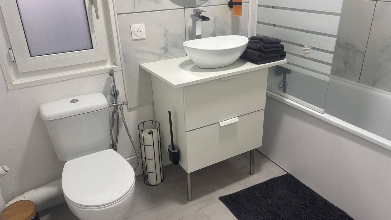 Photo of Bathroom in Epernay