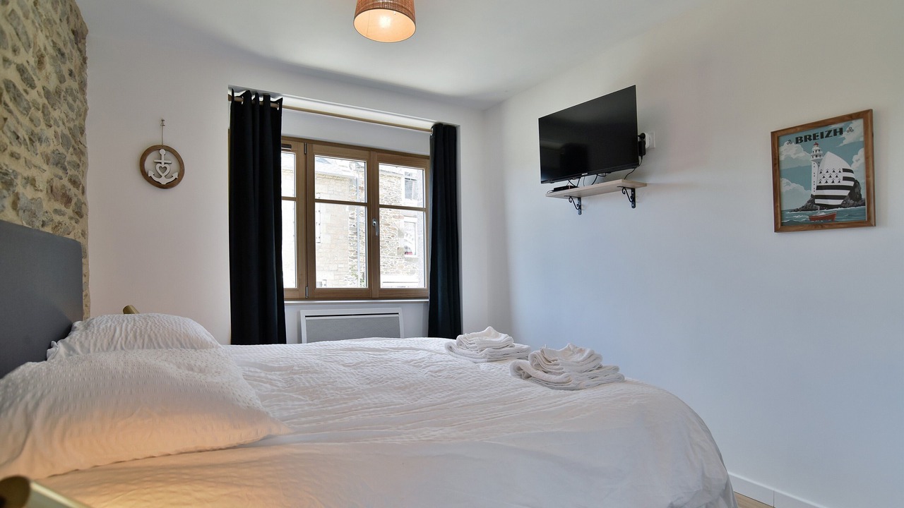 Photo of Bedroom in Le Minihic-sur-Rance