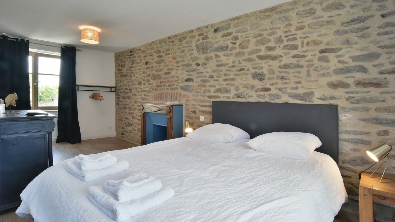 Photo of Bedroom in Le Minihic-sur-Rance