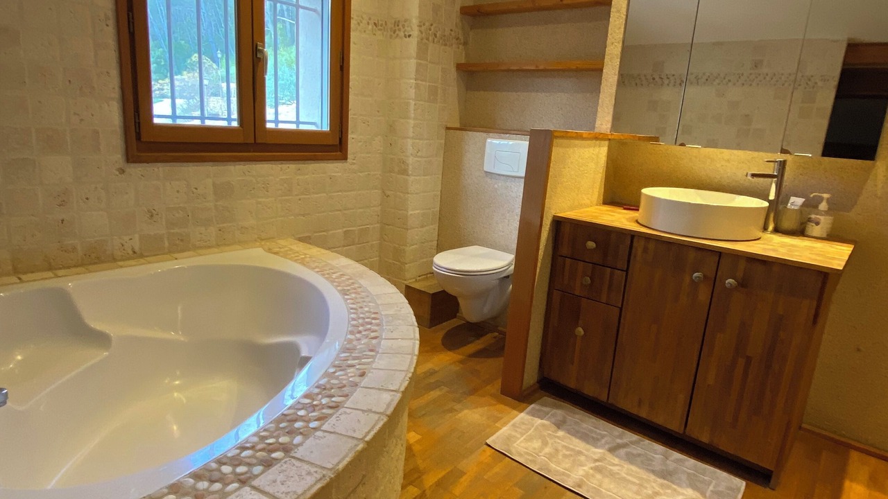 Photo of Bathroom in Le Beausset