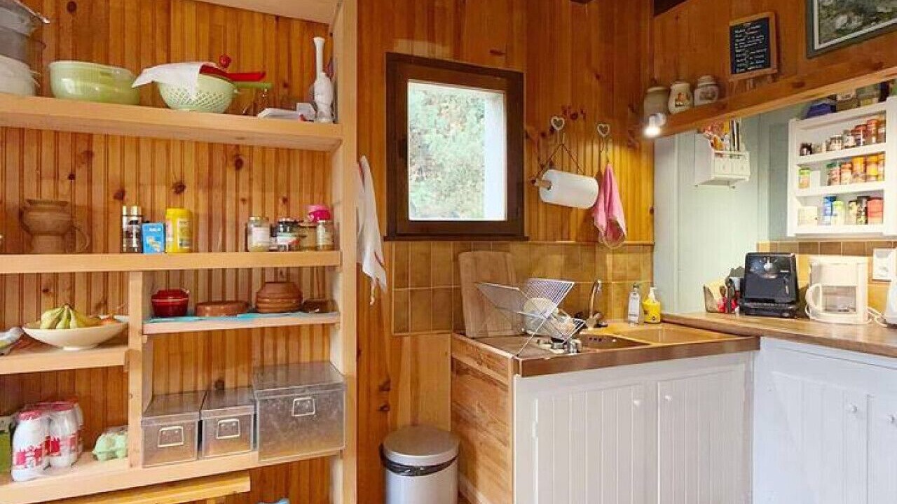 Photo of Kitchen in Real