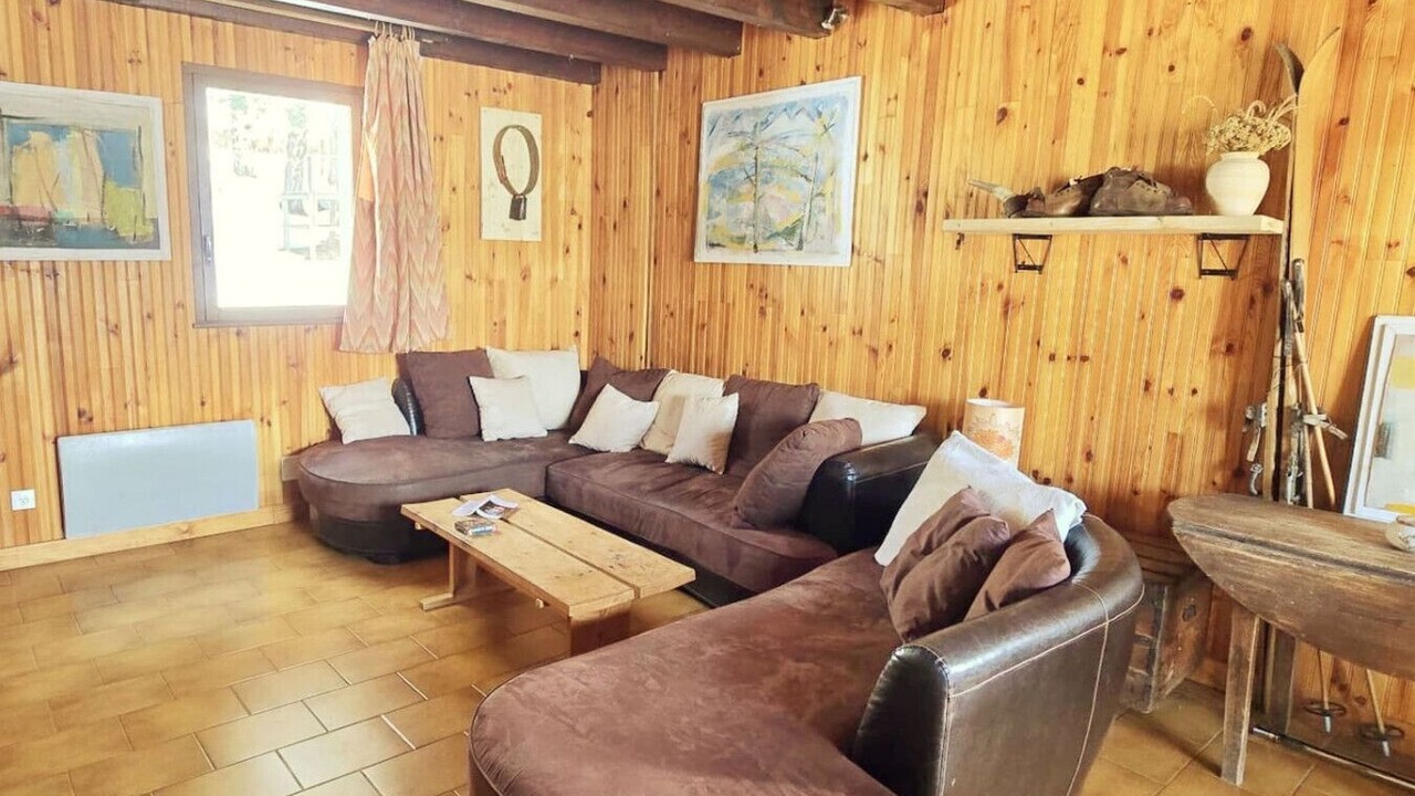 Photo of Livingroom in Real
