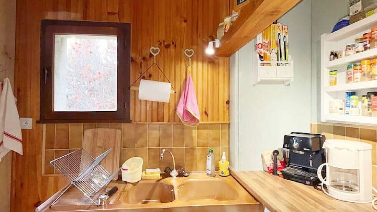 Photo of Kitchen in Real