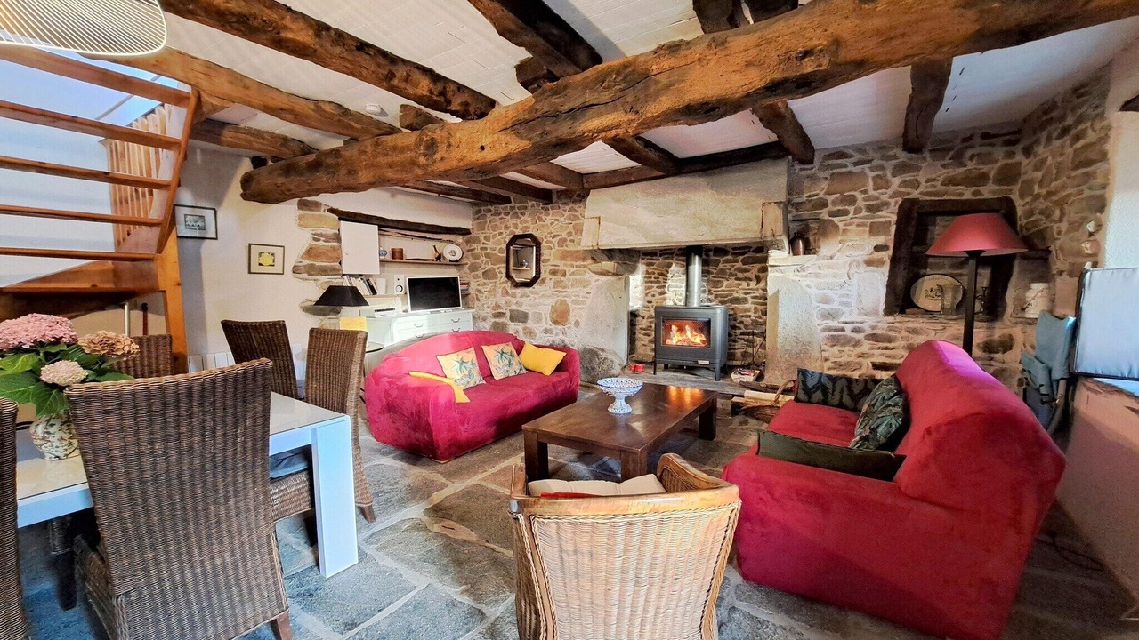 Photo of Livingroom in Guimaec