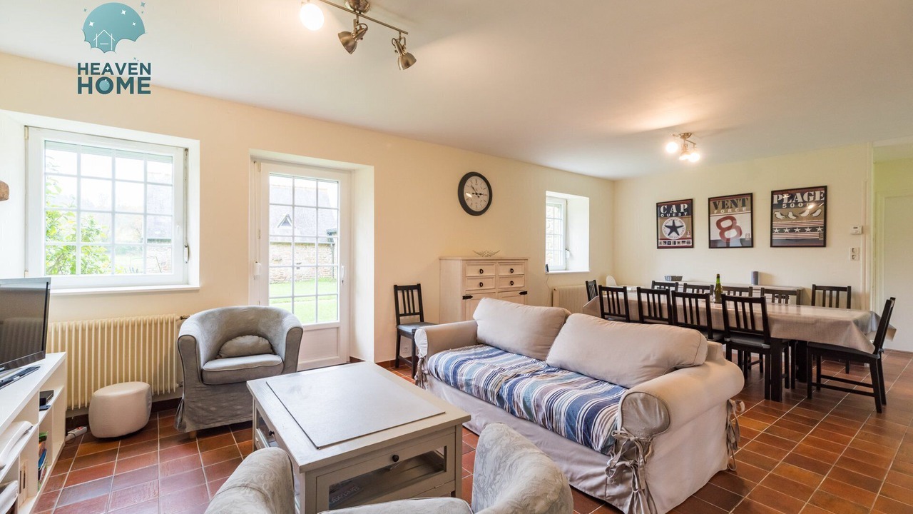Photo of Livingroom in Saint-Carreuc