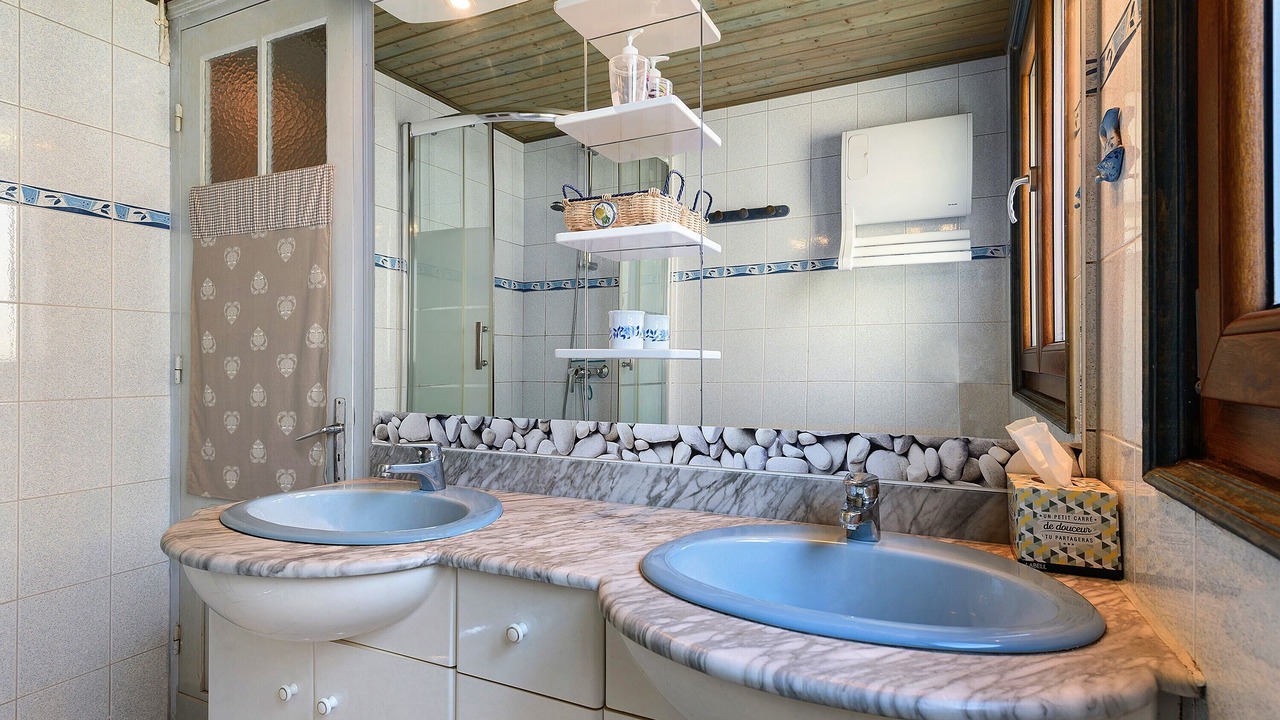 Photo of Bathroom in Gedre