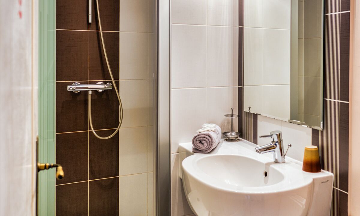 Photo of Bathroom in Plouegat-Moysan