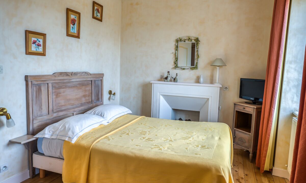 Photo of Bedroom in Plouegat-Moysan