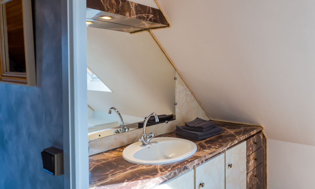 Photo of Bathroom in Plouegat-Moysan