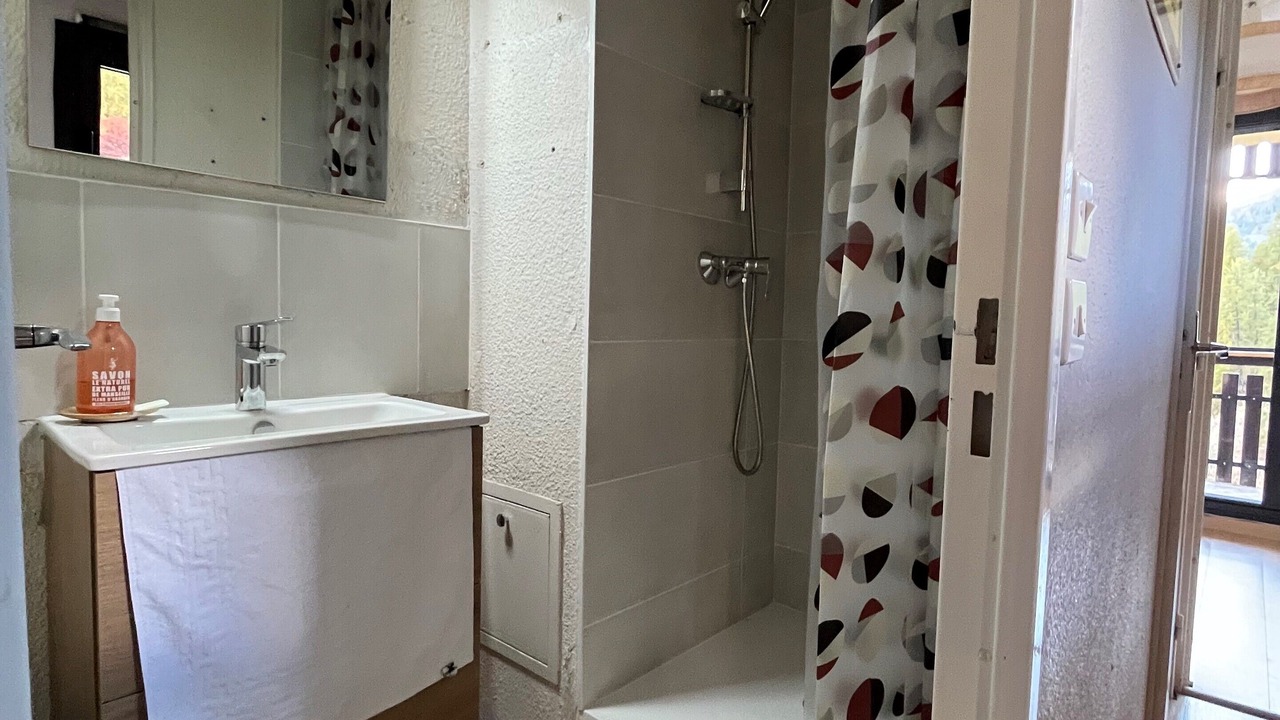 Photo of Bathroom in Allos