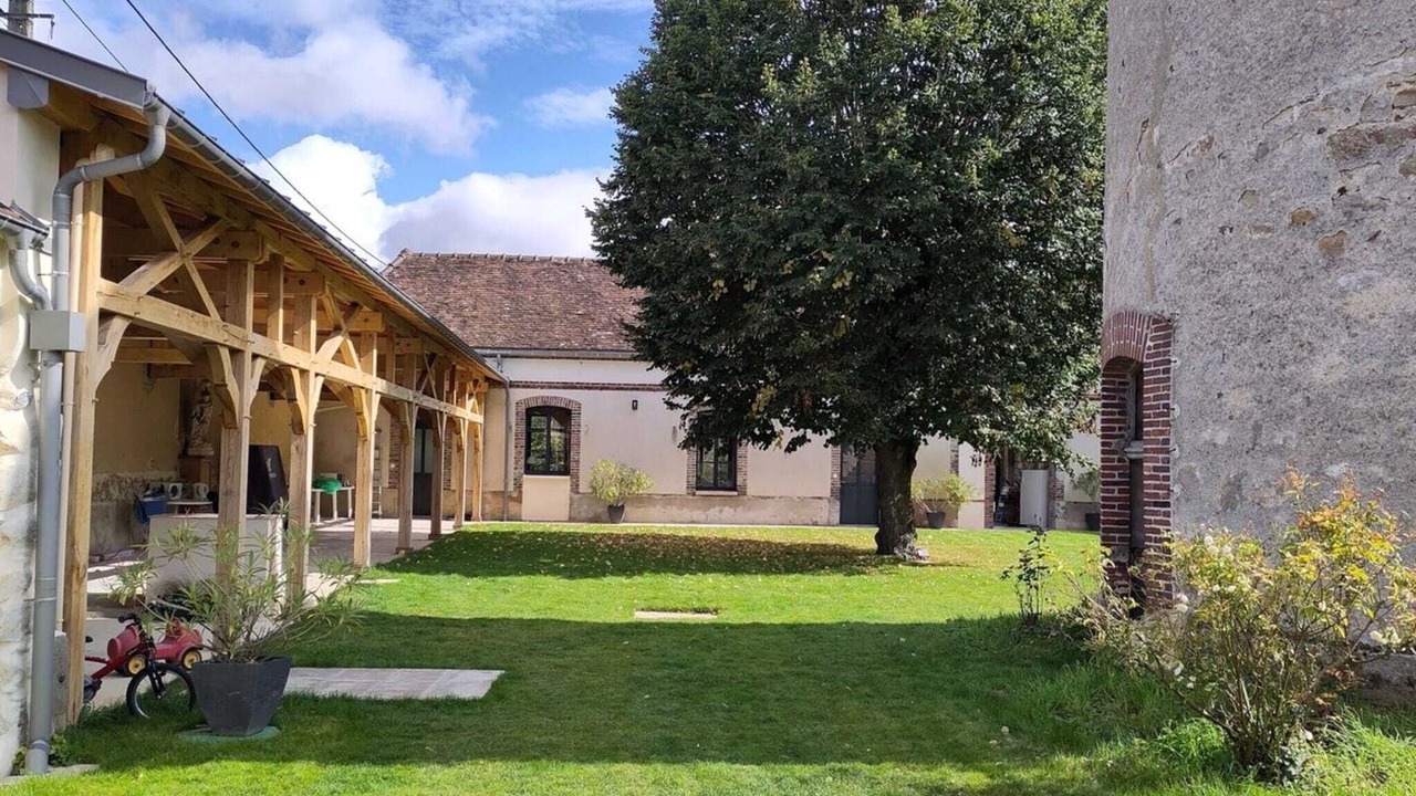 Photo of Outdoor in Sens