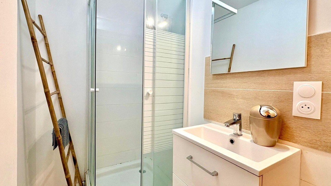 Photo of Bathroom in Faubourg