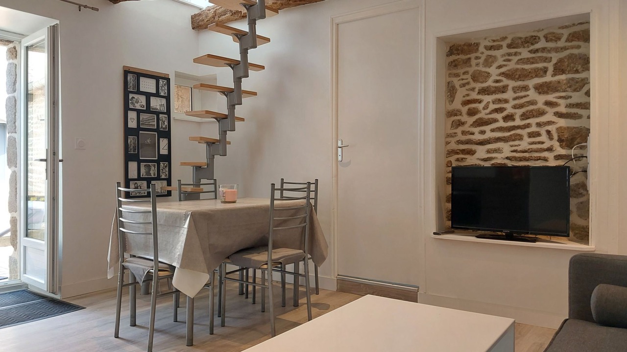 Photo of Livingroom in Saint-Carne