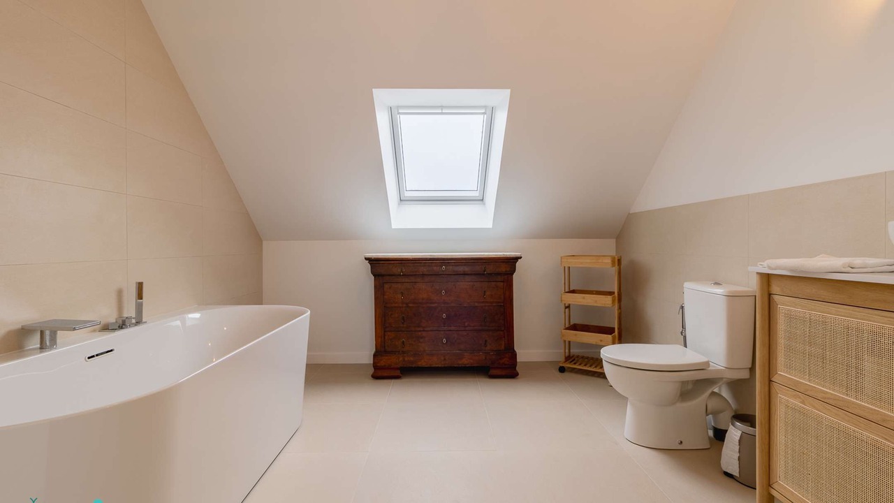 Photo of Bathroom in Plevenon