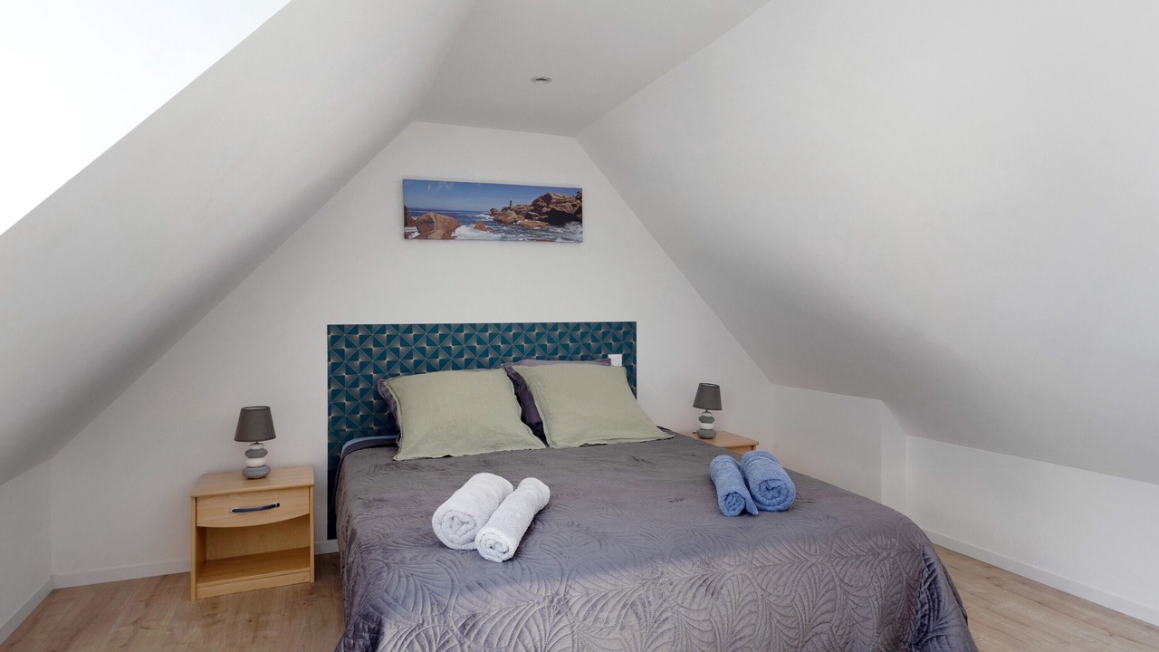 Photo of Bedroom in Plougrescant