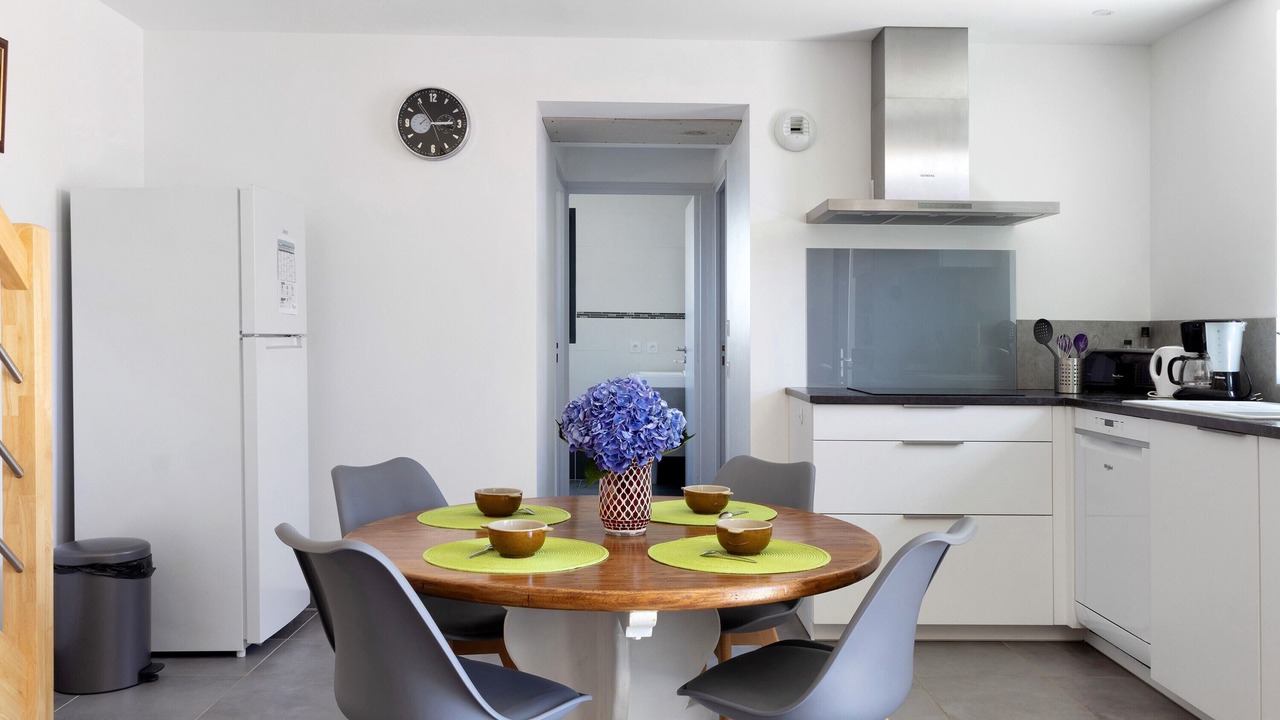Photo of Kitchen in Plougrescant