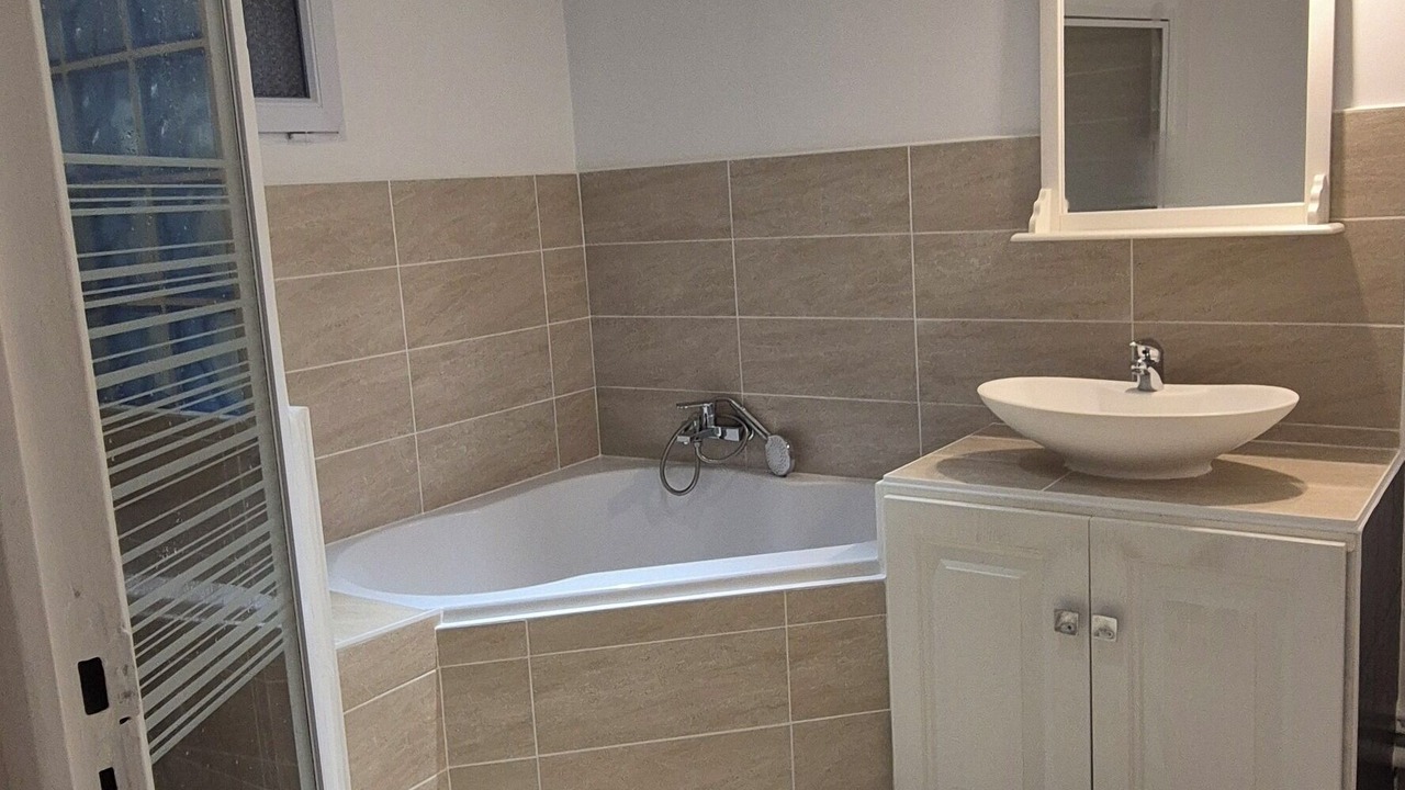 Photo of Bathroom in Perigueux