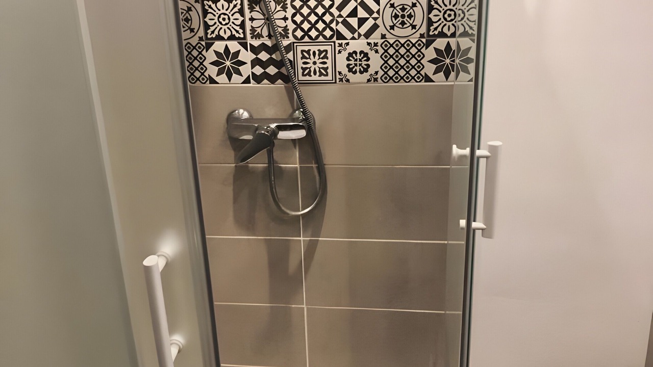 Photo of Bathroom in Joigny
