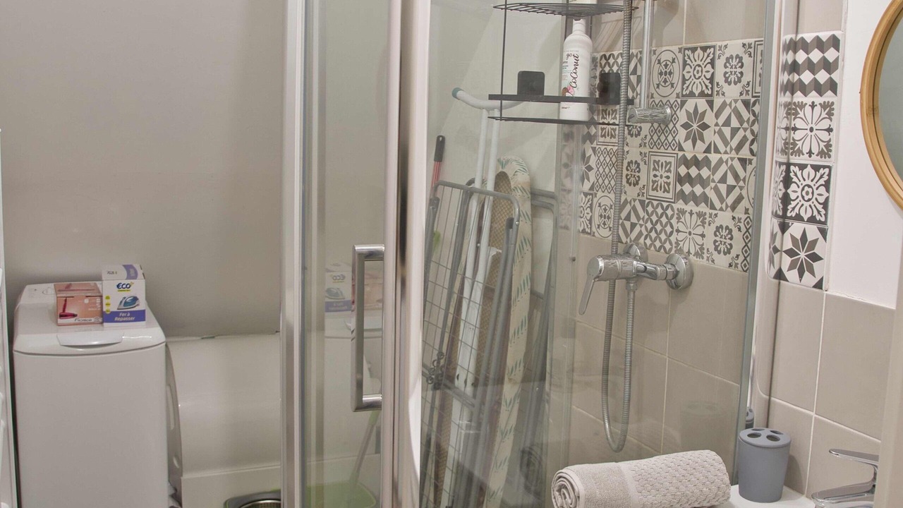 Photo of Bathroom in Joigny