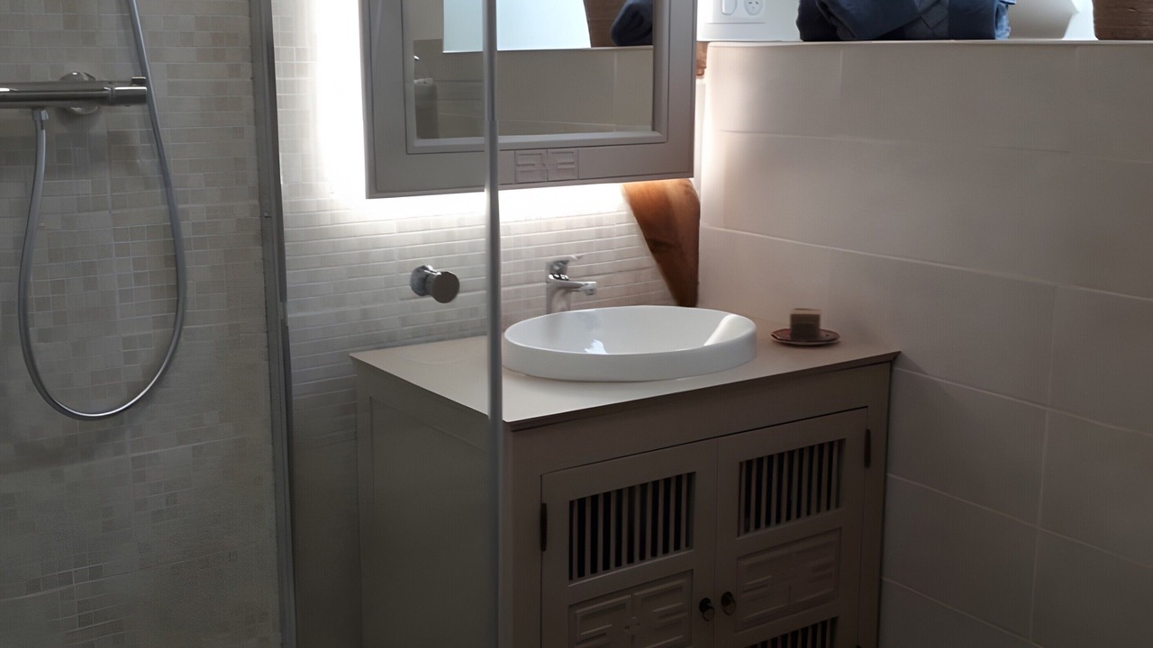 Photo of Bathroom in Eaux-Puiseaux