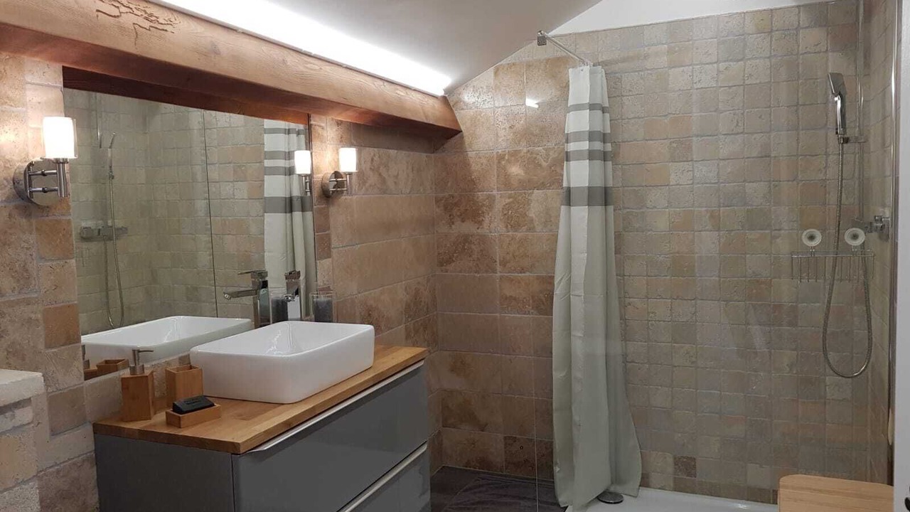 Photo of Bathroom in Saint Pierre de Mezoargues