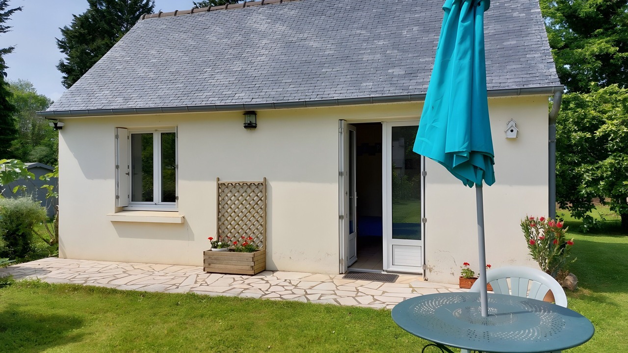 Photo of Patio Balcony in Plourhan