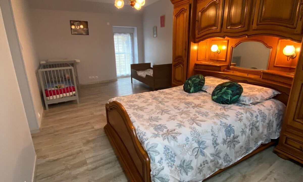 Photo of Bedroom in Plesder