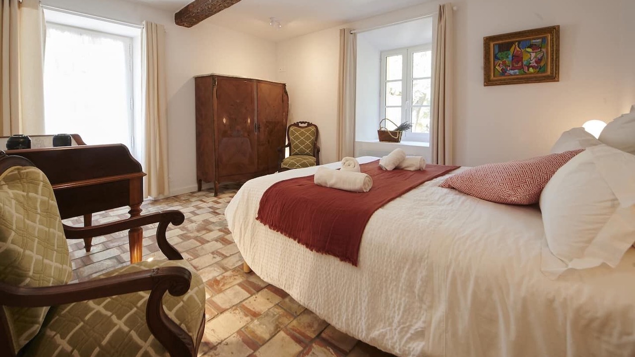 Photo of Bedroom in Neoules